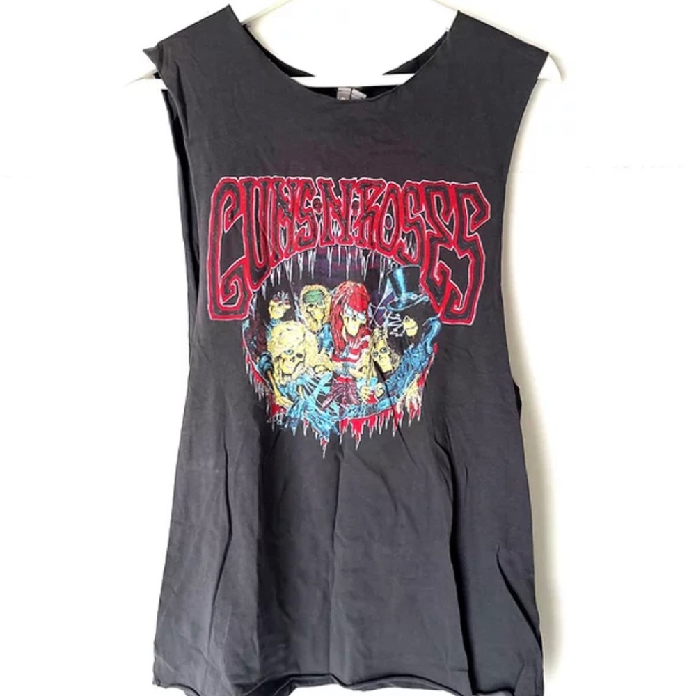 SOLD! Guns N Roses sleeveless tshirt